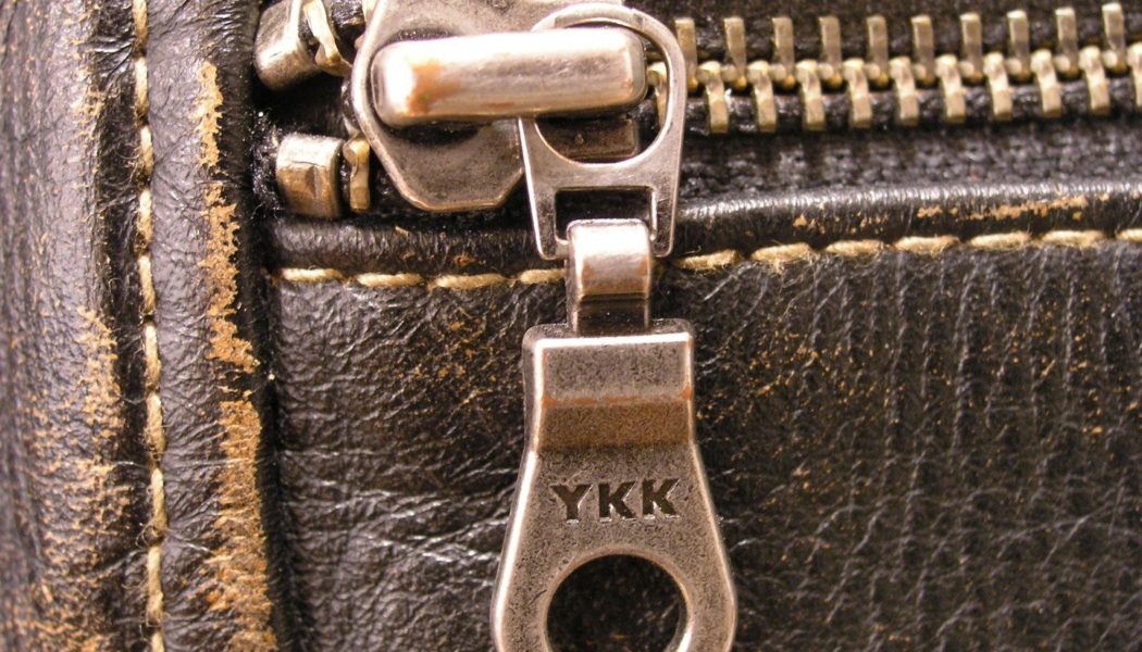 YKK